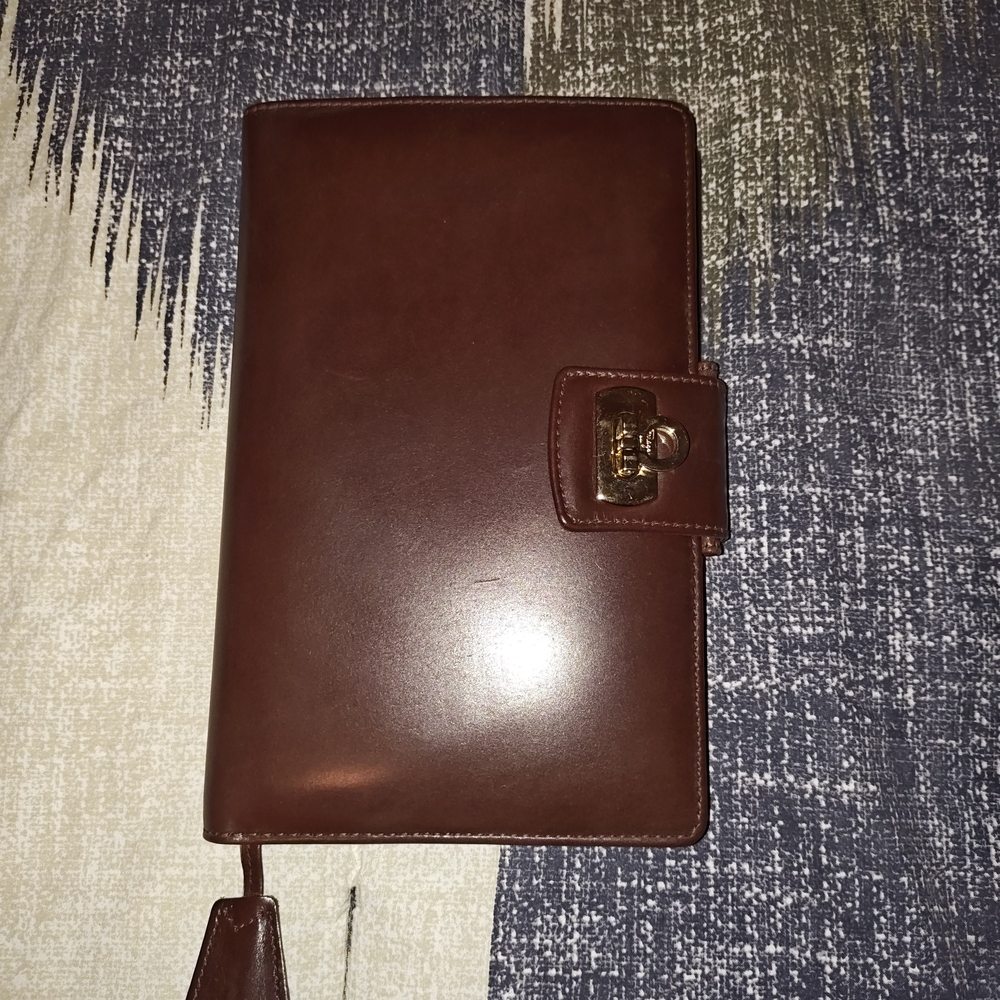 Elegant Brown Leather Men's Bag
